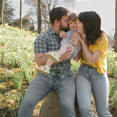 Picture of a family in Cleveland Ohio, among daffodils